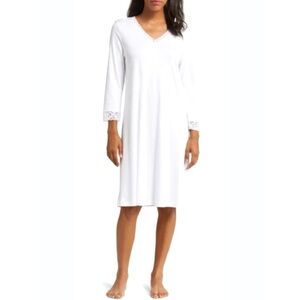 NWT Hanro Moments White Cotton V Neck Lace Trimmed Nightgown